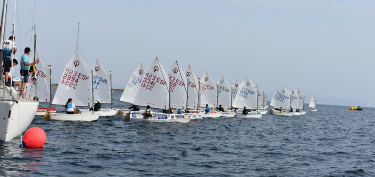 TROFEO SOL DE PORTOCARRERO DE OPTIMIST