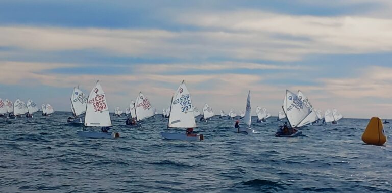 TROFEO VELA SOL DE PORTOCARRERO